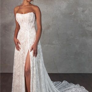 Elegant White Lace Wedding Dress